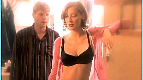 Pic: Alexandra Maria Lara in Was nicht passt, wird passend gemacht (2002)