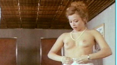 Pic: Daniela Doria in Il ginecologo della mutua (1977)