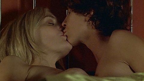 Pic: Michelle Clunie in Queer As Folk (2000)