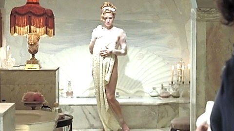 Pic: Amy Adams in Miss Pettigrew Lives for a Day (2008)