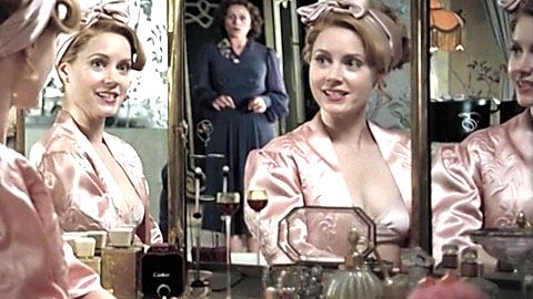 Pic: Amy Adams in Miss Pettigrew Lives for a Day (2008)