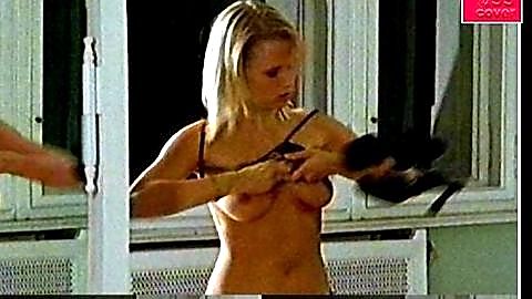 Pic: Nova Meierhenrich in Der Club der grünen Witwen (2001)