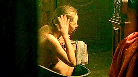 Pic: Isild Le Besco in La Maison du canal (2003)