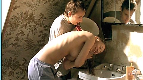 Pic: Isild Le Besco in The Cost of Living (2003)