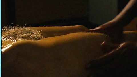 Pic: Isild Le Besco in L' intouchable (2006)