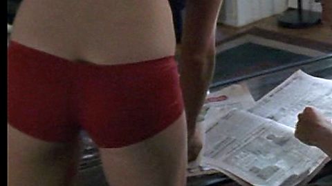 Pic: Lindsey McKeon in What Doesn't Kill You (2008)