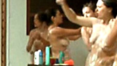 Pic: Souad Amidou in 3 zéros (2002)
