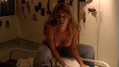 Pic: Lisa Arturo in Insanitarium (2008)