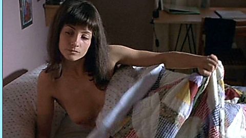 Pic: Najwa Nimri in Lovers of the Arctic Circle (1998)
