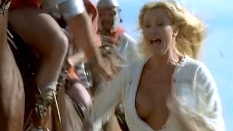 Pic: Lisa Dergan in The Arena (2001)