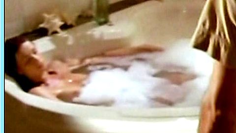 Pic: Sabine Vitua in Klinik unter Palmen (1996)