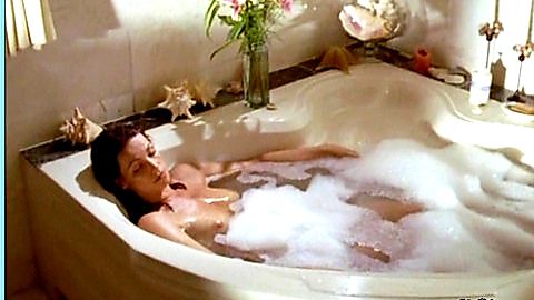 Pic: Sabine Vitua in Klinik unter Palmen (1996)