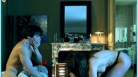 Pic: Valentina Sauca in Mortel transfert (2000)