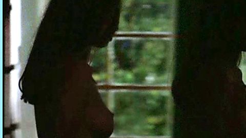 Pic: Jolene Blalock in Diamond Hunters