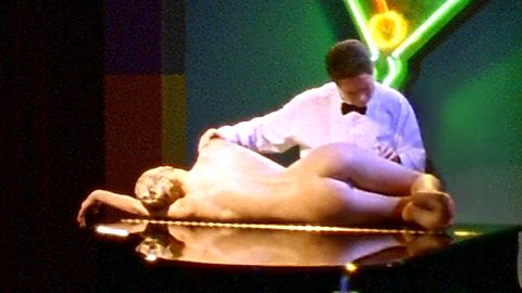 Pic: Holly Sampson in Emmanuelle 2000: Emmanuelle's Intimate Encounters (2000)