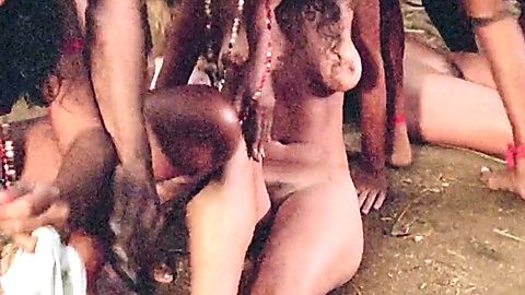 Pic: Suzane Carvalho in Massacre in Dinosaur Valley (1985)