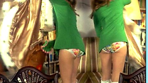Pic: Barbra Streisand in The Owl and the Pussycat (1970)