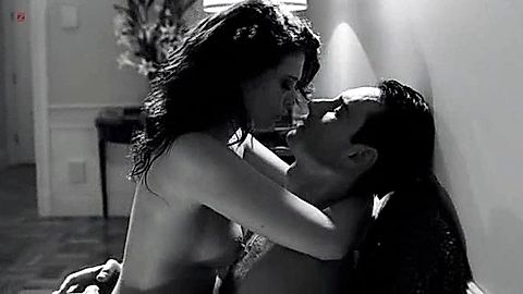 Pic: Angie Cepeda in Heleno (2012)