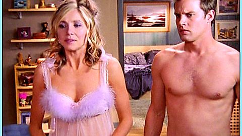 Pic: Sarah Chalke in Scrubs (2001)