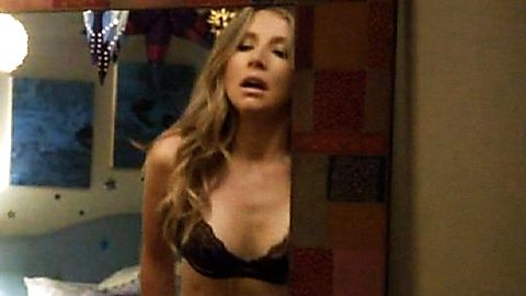 Pic: Sarah Chalke in How to Live With Your Parents (For the Rest of Your Life) (2013)