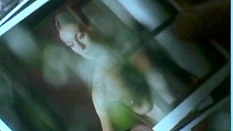 Pic: Lisa Martinek in Der Mann von nebenan (2002)