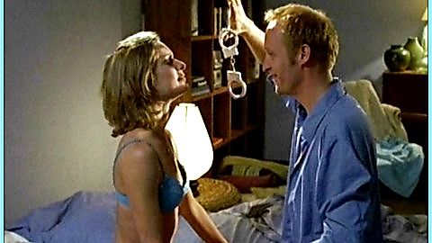 Pic: Lisa Martinek in Der Mann von nebenan lebt! (2005)