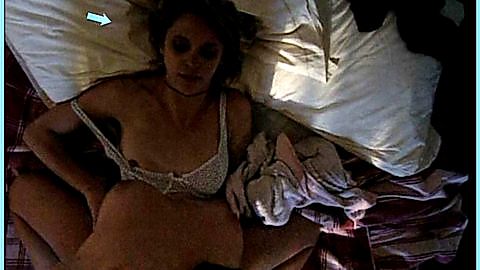 Pic: Victoria di Stefano in Rapporti Impropri (1998)