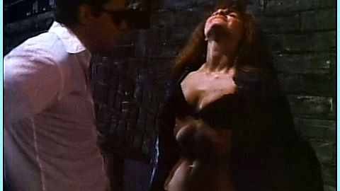 Pic: Sugar Bouche in Graveyard Shift (1987)