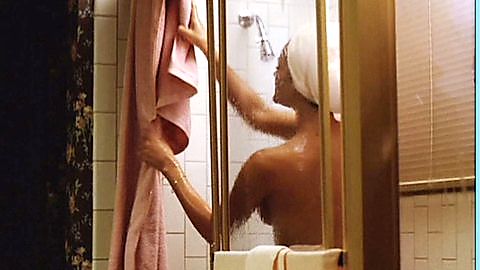 Pic: Jayne Kennedy in Body and Soul (1981)