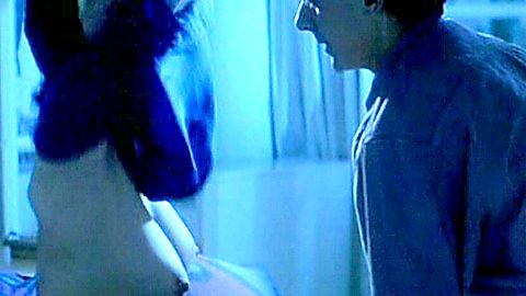 Pic: Ariadna Gil in Amo tu cama rica (1991)