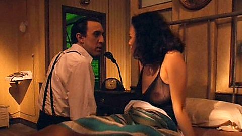 Pic: Ariadna Gil in La virgen de la lujuria (2002)