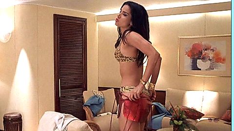 Pic: Roselyn Sanchez in Boat Trip (2002)