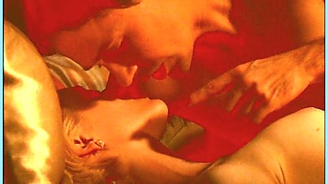 Pic: Janine Theriault in The Hunger (1997)