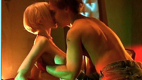Pic: Janine Theriault in The Hunger (1997)