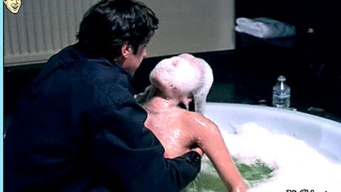 Pic: Candela Peña in Novios (1999)