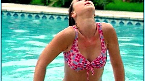 Pic: Lindsey Brooke in Big Brother Trouble (2000)