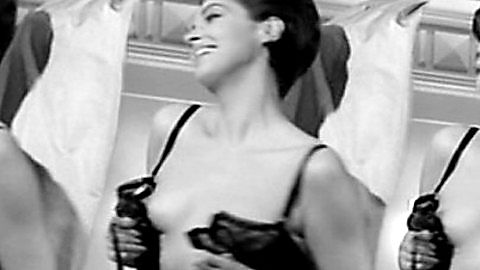 Pic: Nadja Tiller in Geliebte Hochstaplerin (1961)