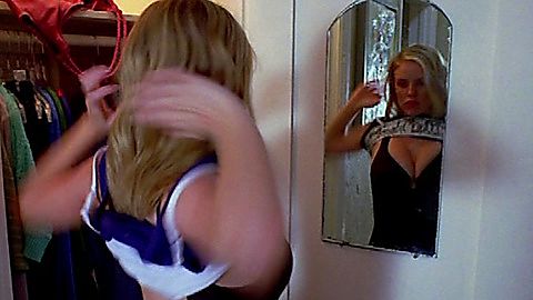 Pic: Kelli Garner in Red Velvet (2009)