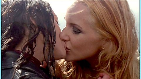 Pic: Monet Mazur in Kiss the Bride (2002)