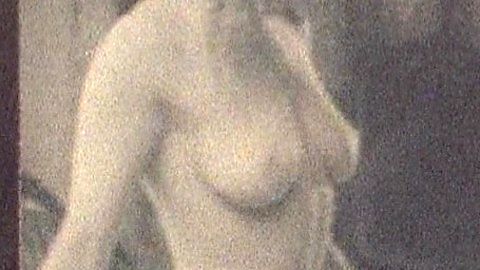 Pic: Honey Lauren in Dracula (1992)