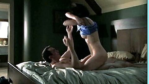 Pic: Paget Brewster in Huff (2004)