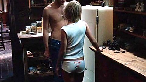 Pic: Taryn Manning in The Breed (2006)