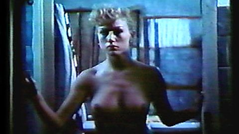 Pic: Nancy Brilli in Camping del terrore (1986)
