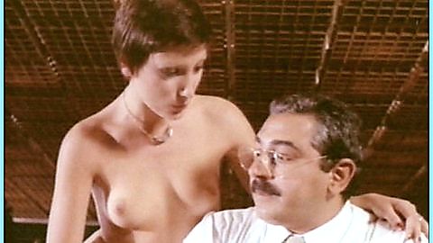 Pic: Loretta Persichetti in Il ginecologo della mutua (1977)