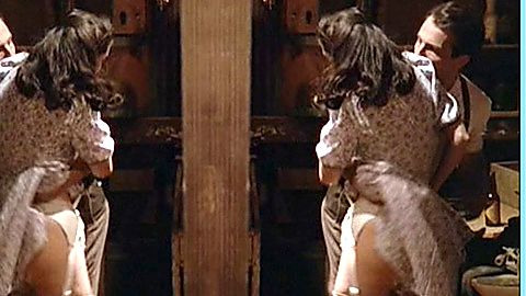 Pic: Verónica Merchant in Deep Crimson (1996)