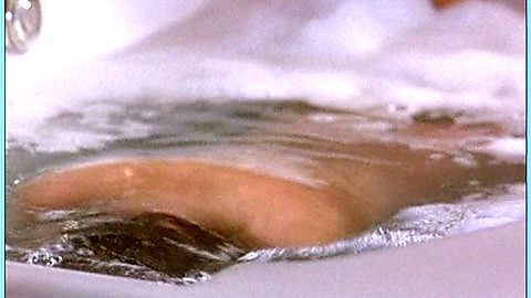 Pic: Corinna Harfouch in Irren ist männlich (1996)