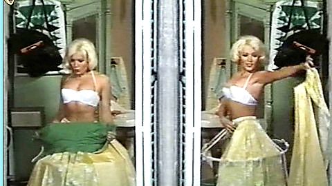 Pic: Ágata Lys in Sex o no sex (1974)