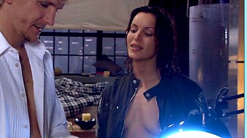 Pic: Roberta Angelica in Odyssey 5 (2002)