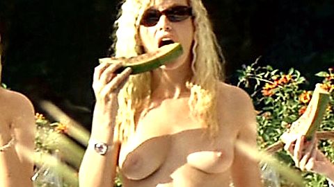 Pic: Elise Tielrooy in Paparazzi (1998)