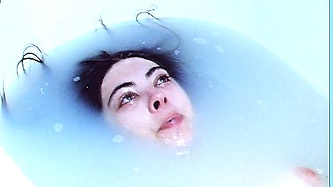 Pic: Marina de Van in See the Sea (1997)